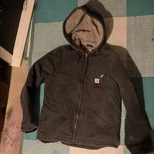 Carhartt warm winter jacket with Sherpa Lining , great condition size Large !